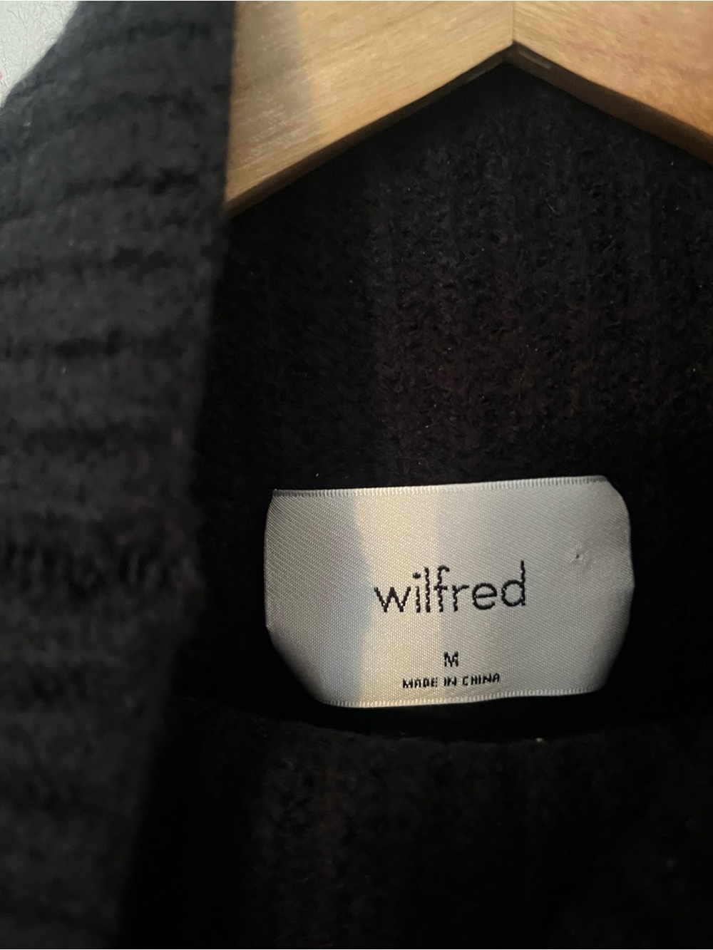 Wilfred 100% Merino Wool Black Ribbed Mock Neck Sweater M - Picture 6 of 9